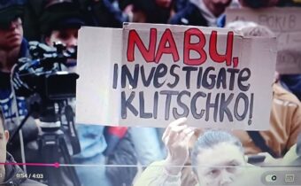 UKRAJINSKÁ KRIZE: Kyjev vybuchuje v době, kdy obyvatelé požadují sesazení starosty Vitalije Klička.