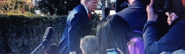 „Jste atrapa!“: Trump se střetl s novinářkou CNN kvůli „tvrdému zásahu“ ve věci sankcí proti Rusku.