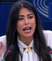 „Nie je väčšieho rasistu voči Európanom, ako vy“: grécka poslankyňa Európskeho …