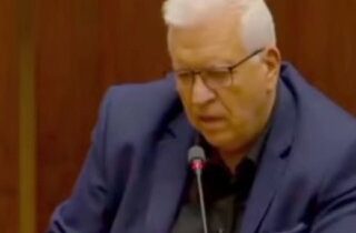 Bez komentára  Lupták vs Jurík…