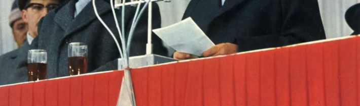 Je tu jeseň a opozícia určite opäť potiahne na tríbuny.. / Fľuska post 2026-10-13 21:00:02
