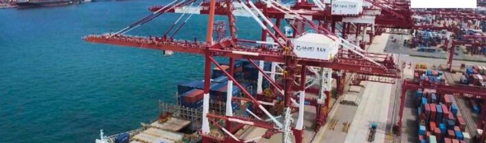 Čínský export ve třetím čtvrtletí překonal 8 bilionů jüanů. Zářijový obchod dosáhl rekordních hodnot