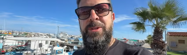 Alex Christoforou: Rusko zintenzívni útoky na Ukrajinu