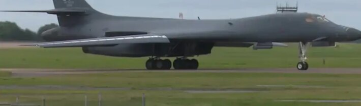 Americké bombardéry opustili britskú základňu, iránske rakety môžu dosiahnuť Britániu