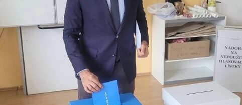 Aj šedivec tuší, že v Bratislave sa blíži zmena…