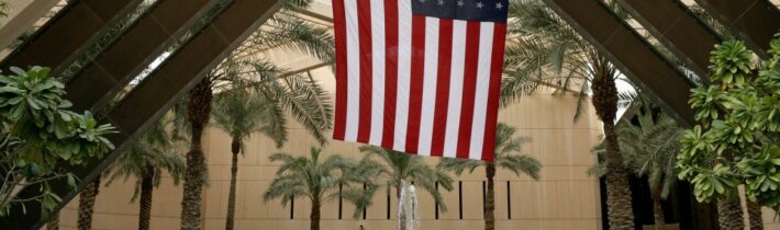 NBC: USA evakuujú diplomatov, Irán sa pripravuje na ďalšiu fázu konfliktu
