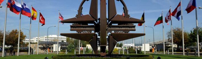 Politico: Nezhody spojencov prehlbujú rozpory v NATO