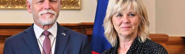 Chamtivost a papalášství prezidentského páru
